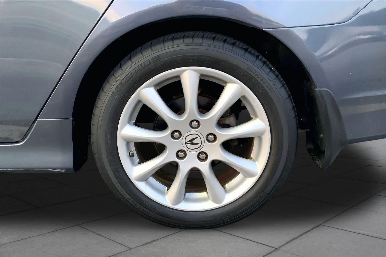 Used 2008 Carbon Gray Pearl Acura  image 9