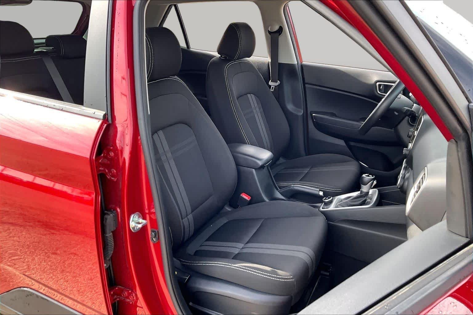 Used 2025 Red Hyundai SEL image 9