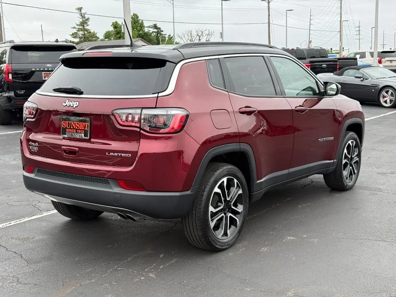 Used 2022 Velvet Red Pearlcoat Jeep Limited image 3