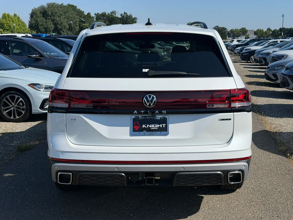 New 2026 Opal White Pearl Volkswagen 2.0T Peak Edition image 10