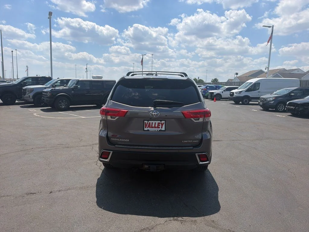 Used 2018 Gray Toyota Limited image 7