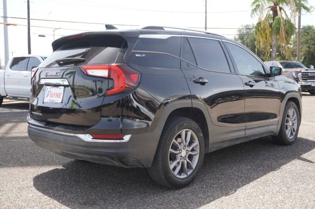 Used 2022  GMC SLT image 7