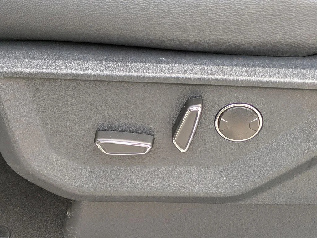 New 2026 Agate Black Metallic Ford Lariat image 22