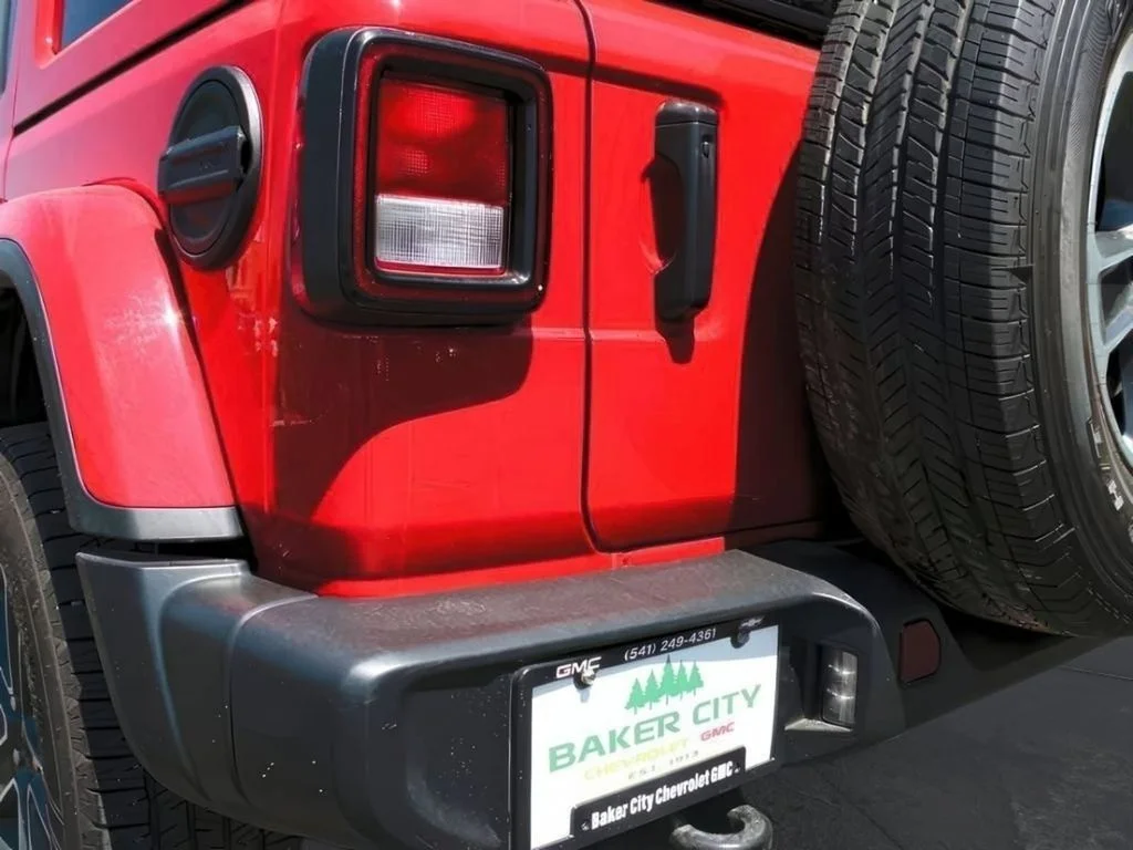 Used 2023 Firecracker Red Jeep Sahara image 34