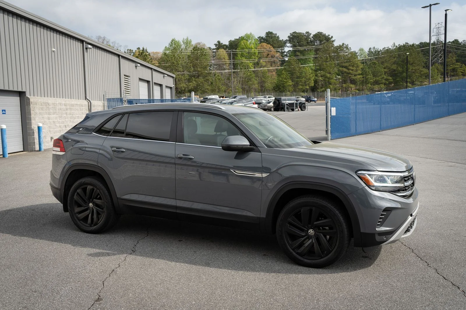 Used 2022  Volkswagen 2.0T SE w/Technology image 12