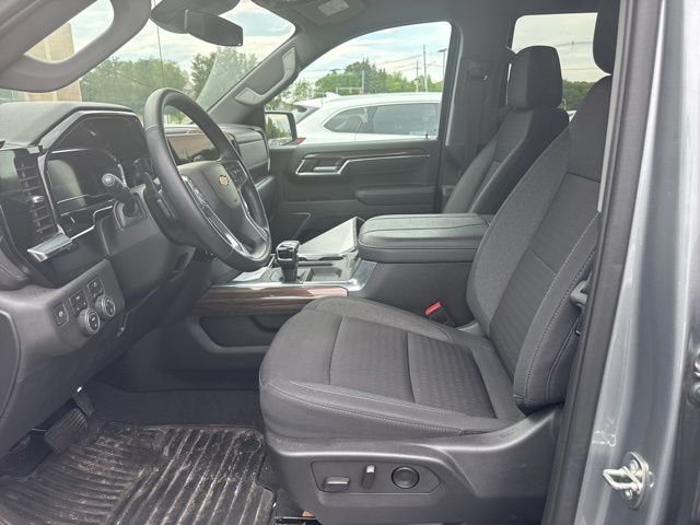 Used 2023 Gray Chevrolet LT image 7