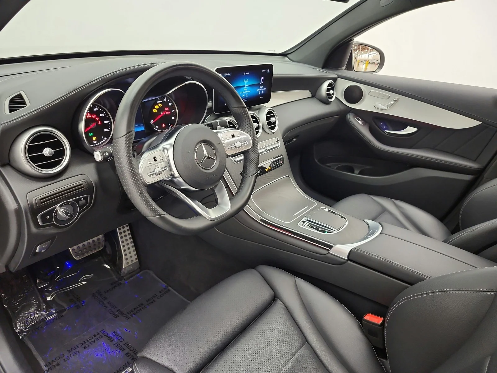 Used 2022 Mojave Silver Metallic Mercedes-Benz GLC 300 4MATIC® Coupe image 20