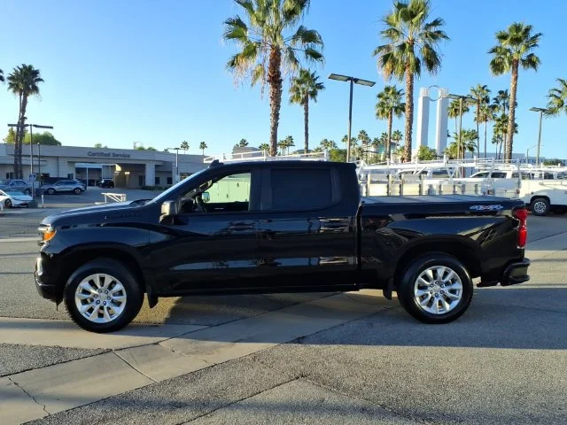Used 2023 BLACK Chevrolet Custom image 7