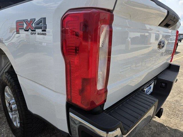 Used 2024 Oxford White Ford XLT image 27