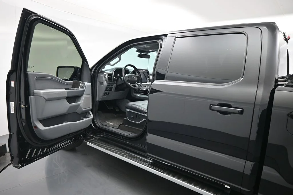 Certified Used 2022 Black Ford Lariat image 9