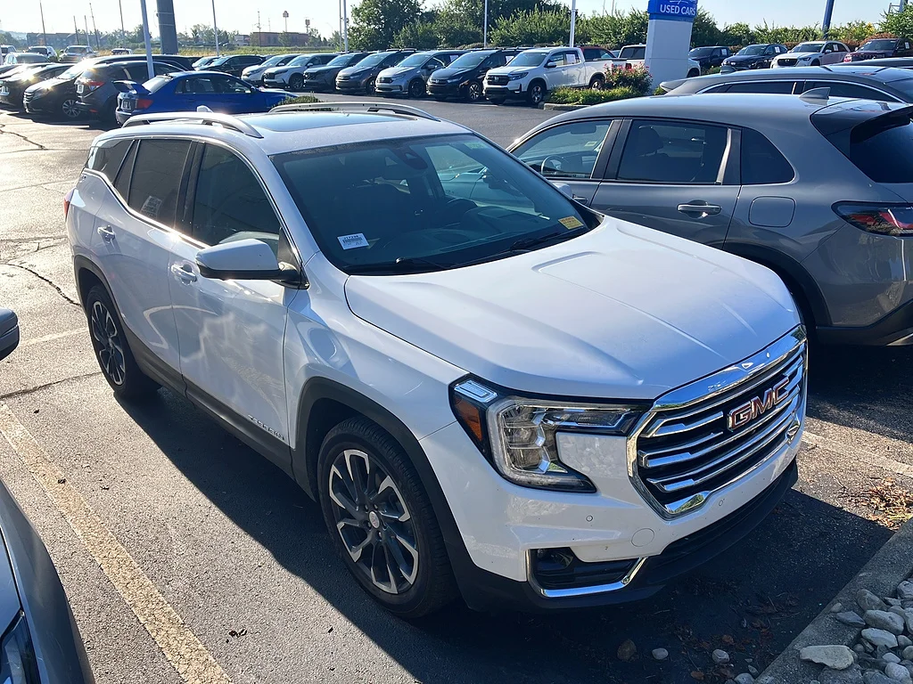 Used 2022 Summit White GMC SLT image 7