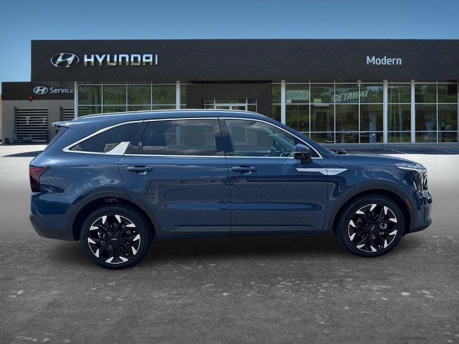 Used 2026 Midnight Lake Blue Kia EX image 4