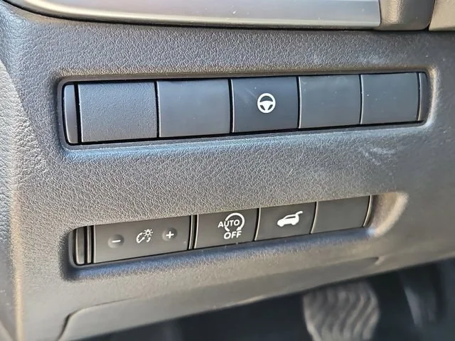 Used 2025  Nissan Rock Creek image 20