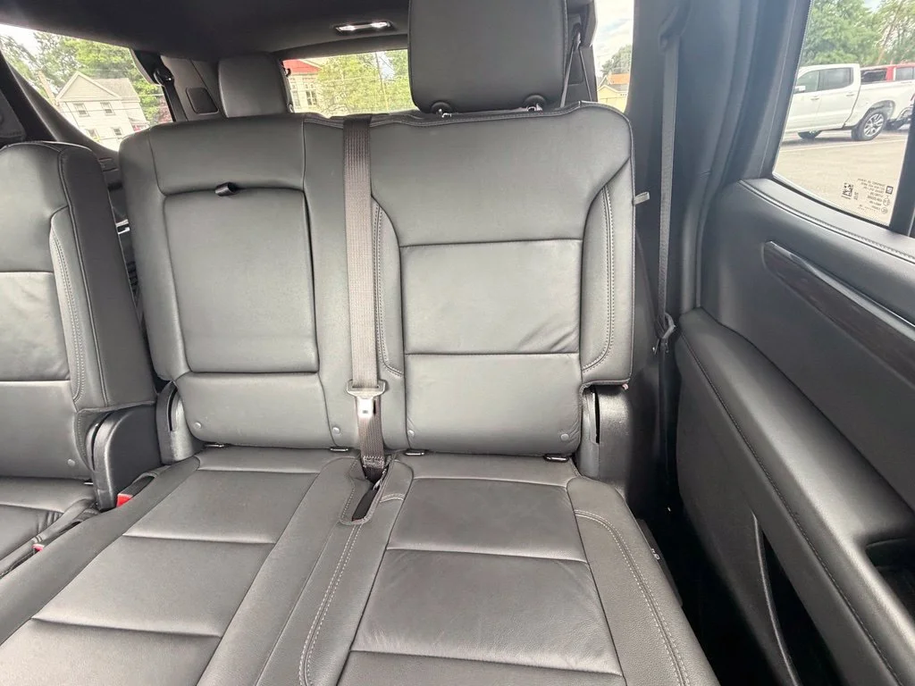 Used 2025 Summit White Chevrolet LT image 26