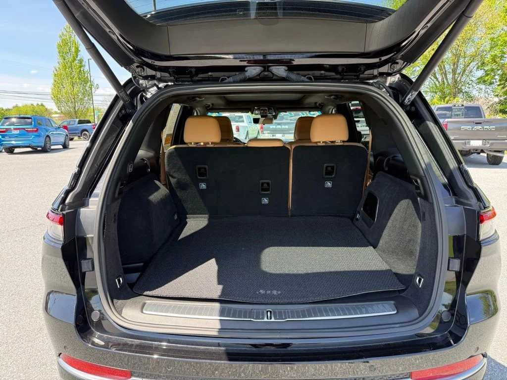 Used 2024 Black Jeep Summit Reserve image 21