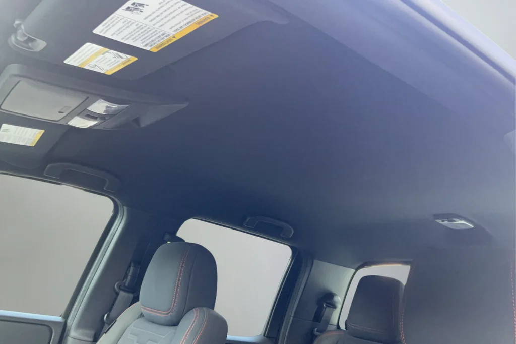 Used 2023 White Nissan PRO-X image 18