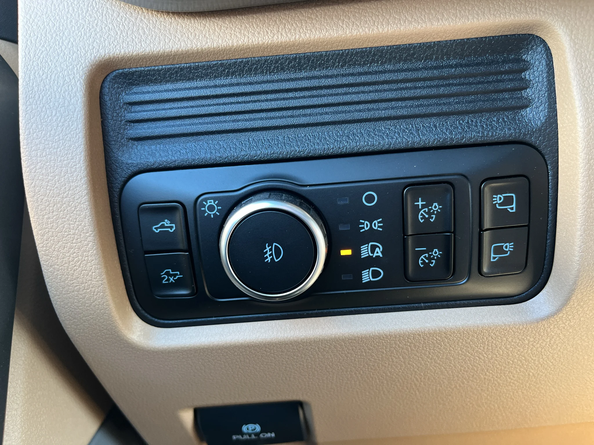 New 2027 Marsh Gray Metallic Ford F-350® Lariat® image 15