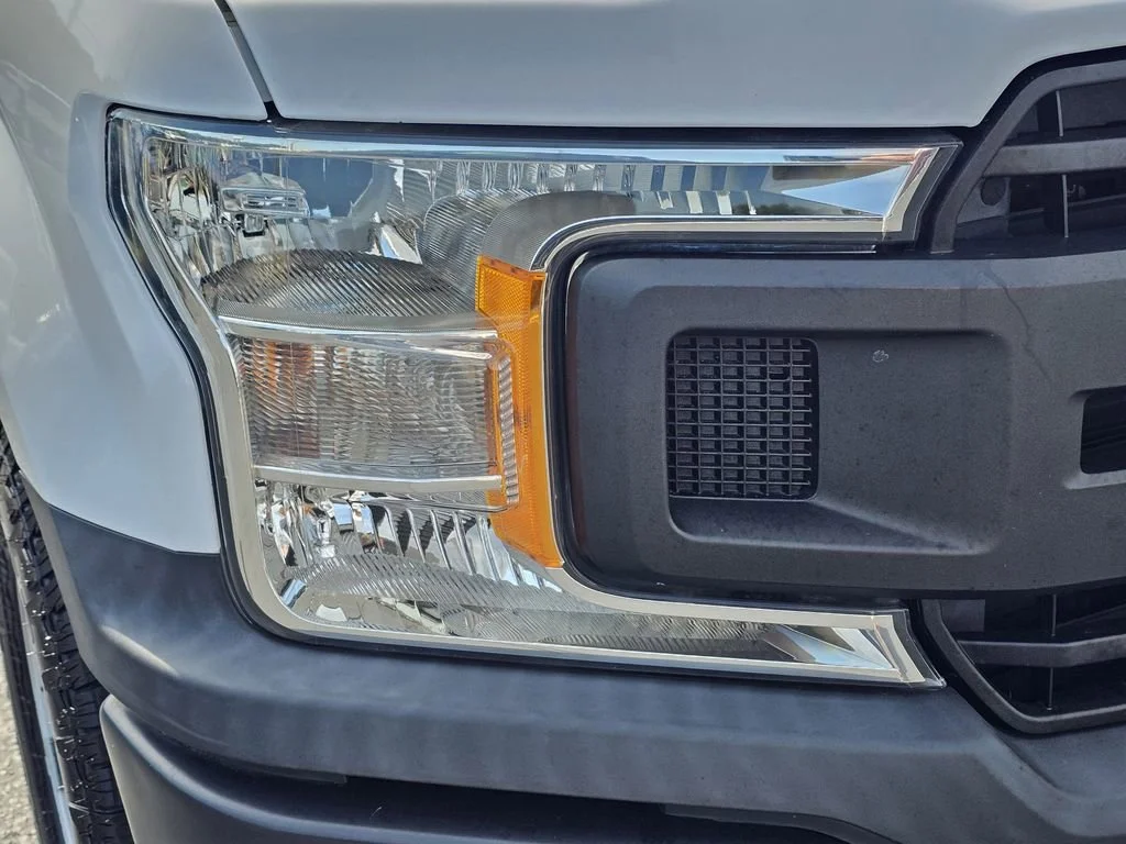 Used 2020 Oxford White Ford XL image 4