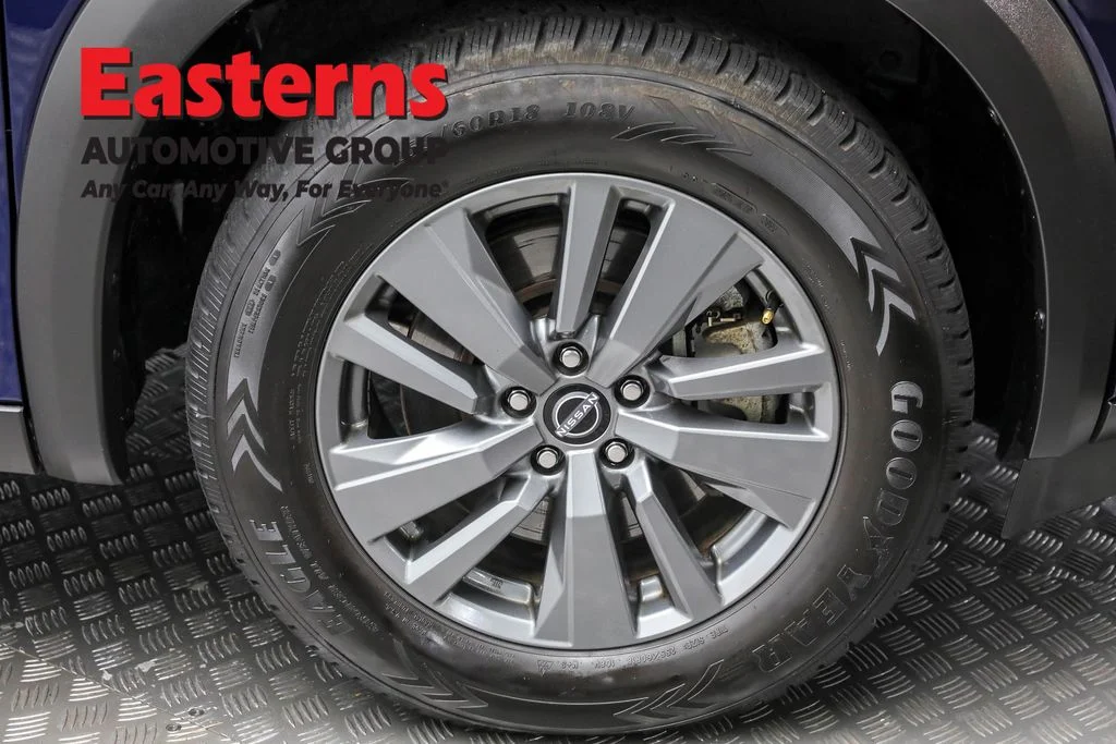 Used 2022 Blue Nissan S image 30