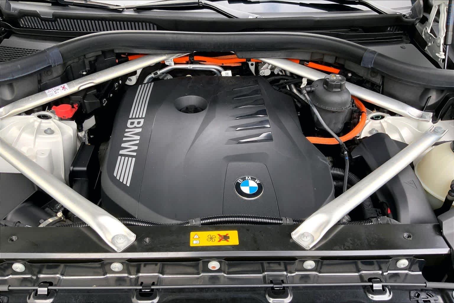 Used 2024 Mineral White Metallic BMW xDrive50e image 30