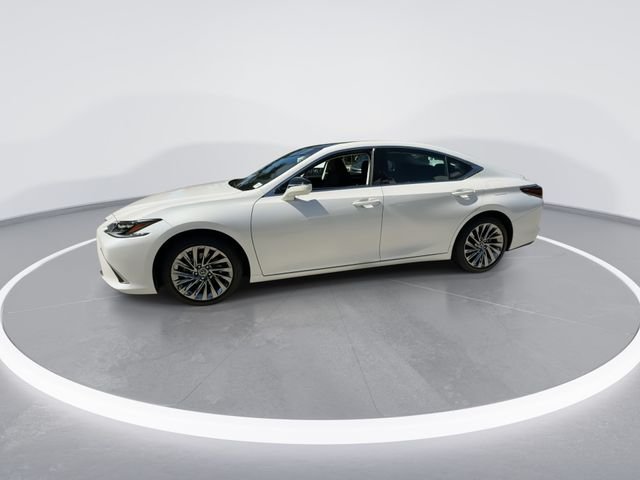 Certified Used 2025 White Lexus 350 Ultra Luxury image 4