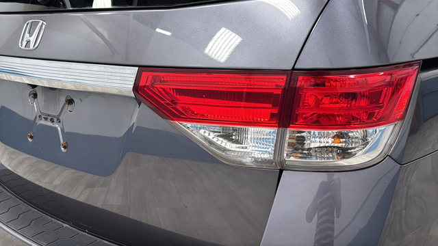 Used 2015 Gray Honda LX image 32