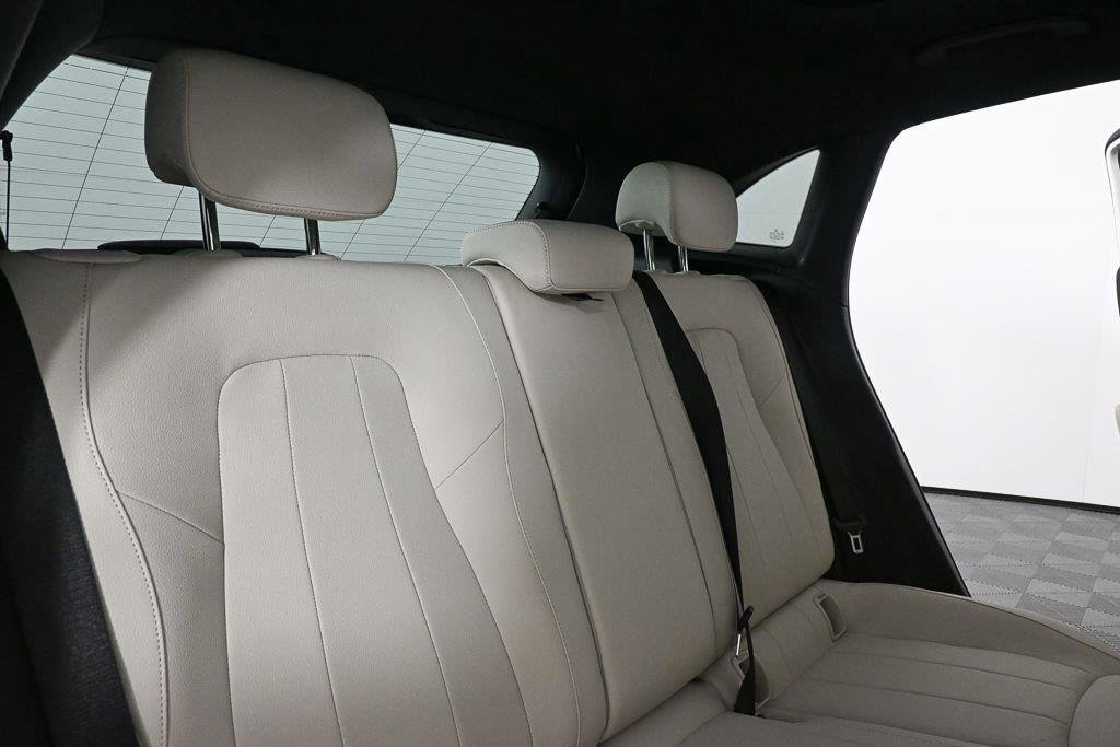 New 2026 Polar White Mercedes-Benz GLA 250 image 22