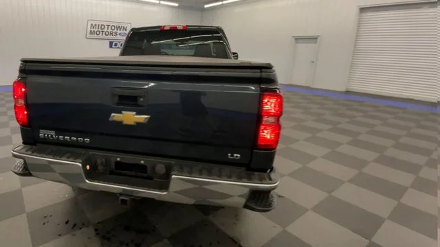 Used 2019 Graphite Metallic Chevrolet LT image 7