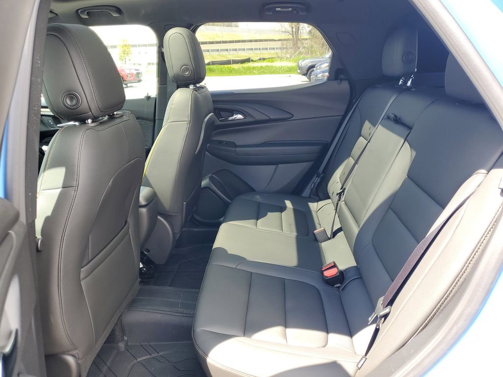 Used 2024 Blue Chevrolet ACTIV image 13