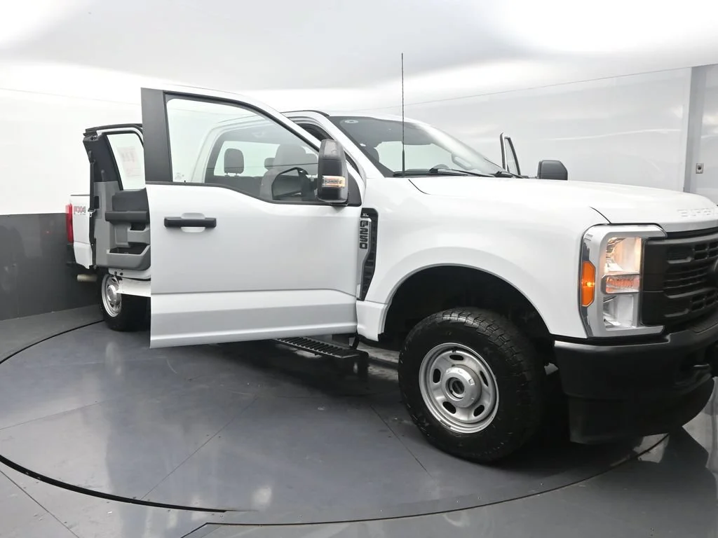 Used 2023 White Ford XL image 29