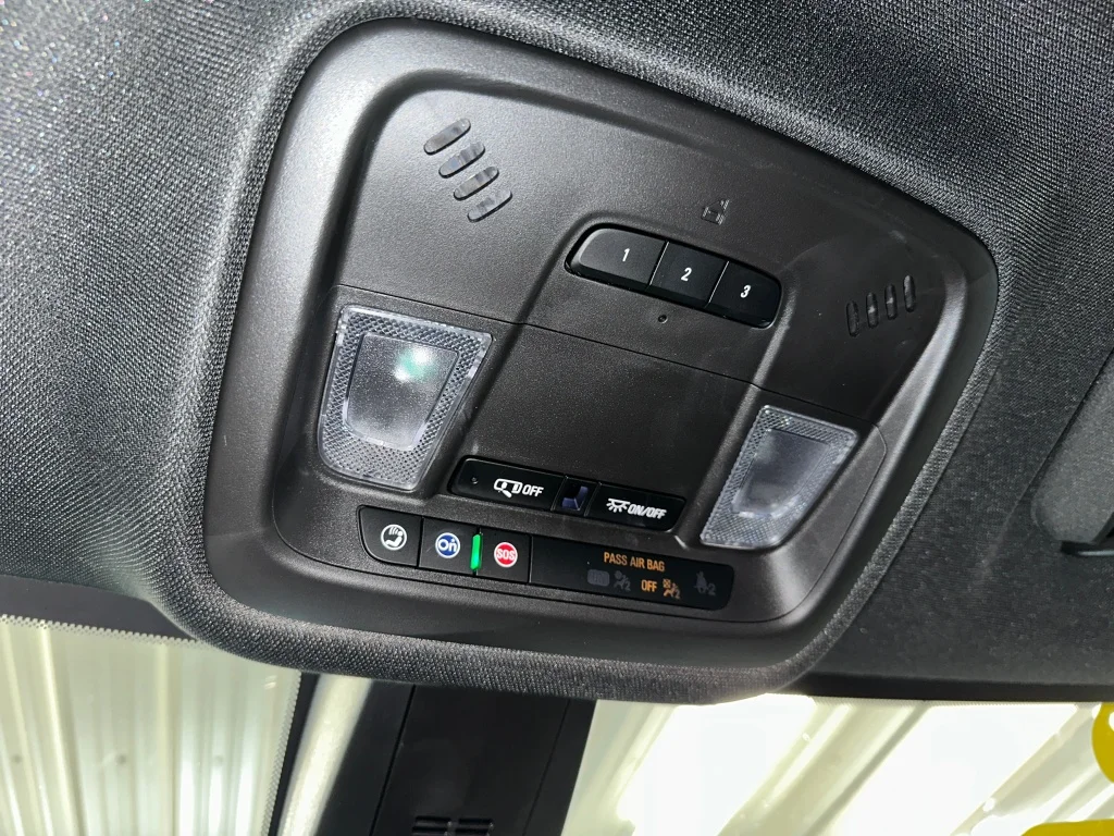 2023 Chevrolet Traverse 1LT - Photo 18