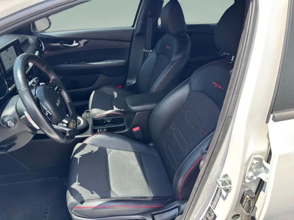 Used 2023 Snow White Pearl Kia GT image 10