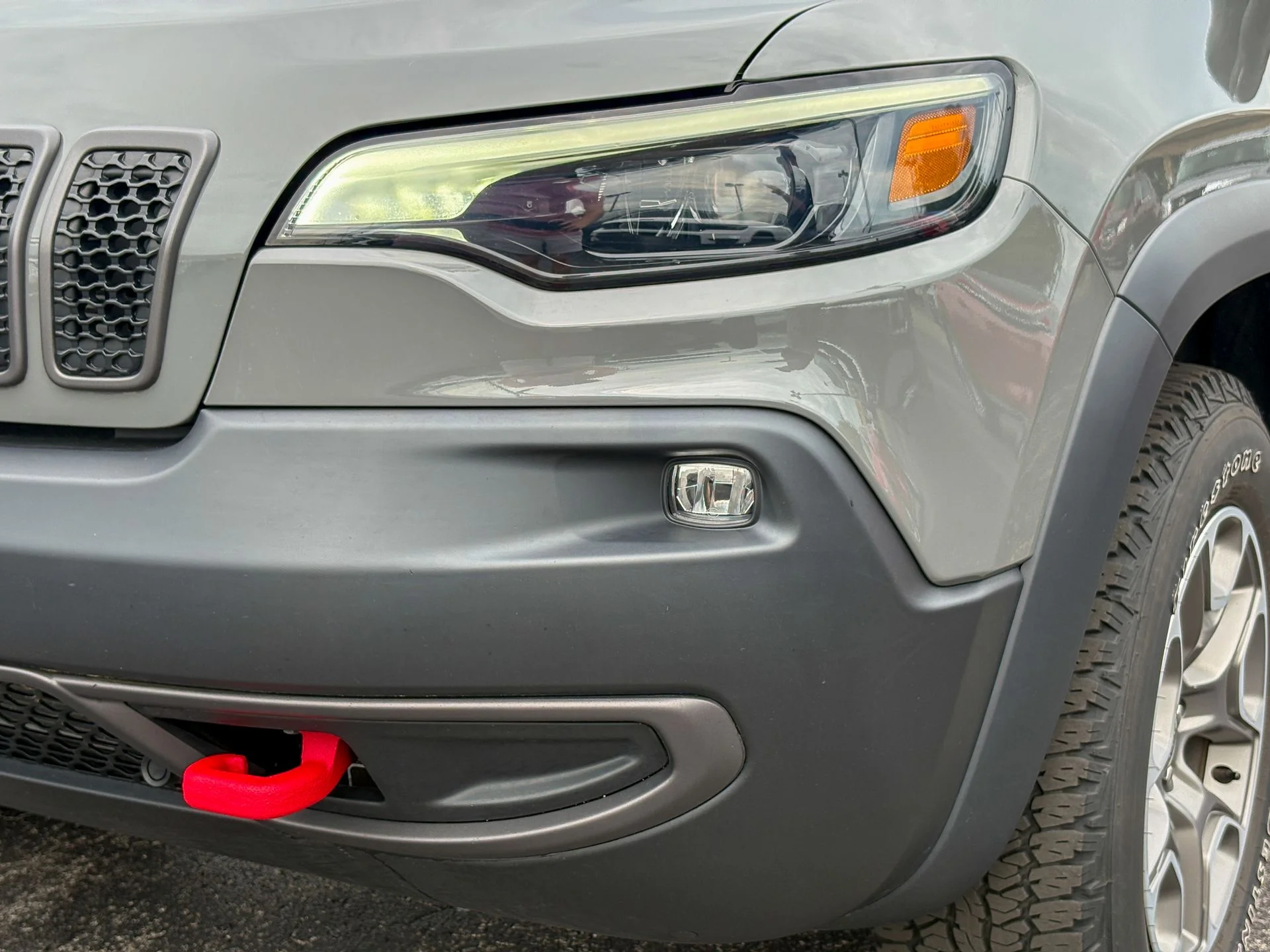 Used 2022 Gray Jeep Trailhawk image 6
