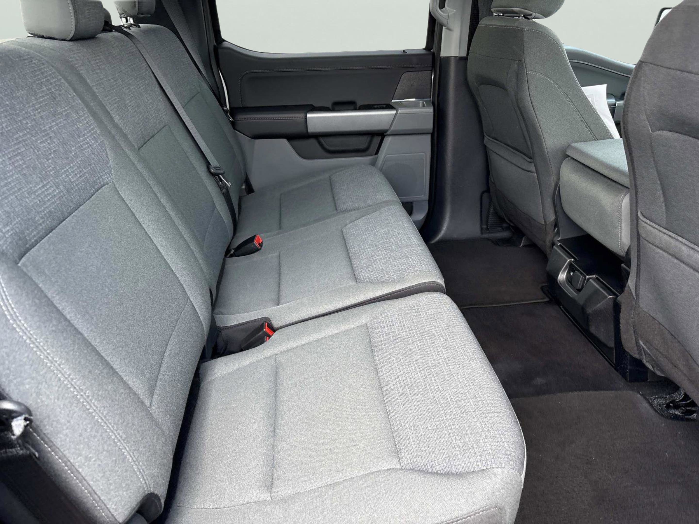 2025 Ford F-150 XLT - Photo 21