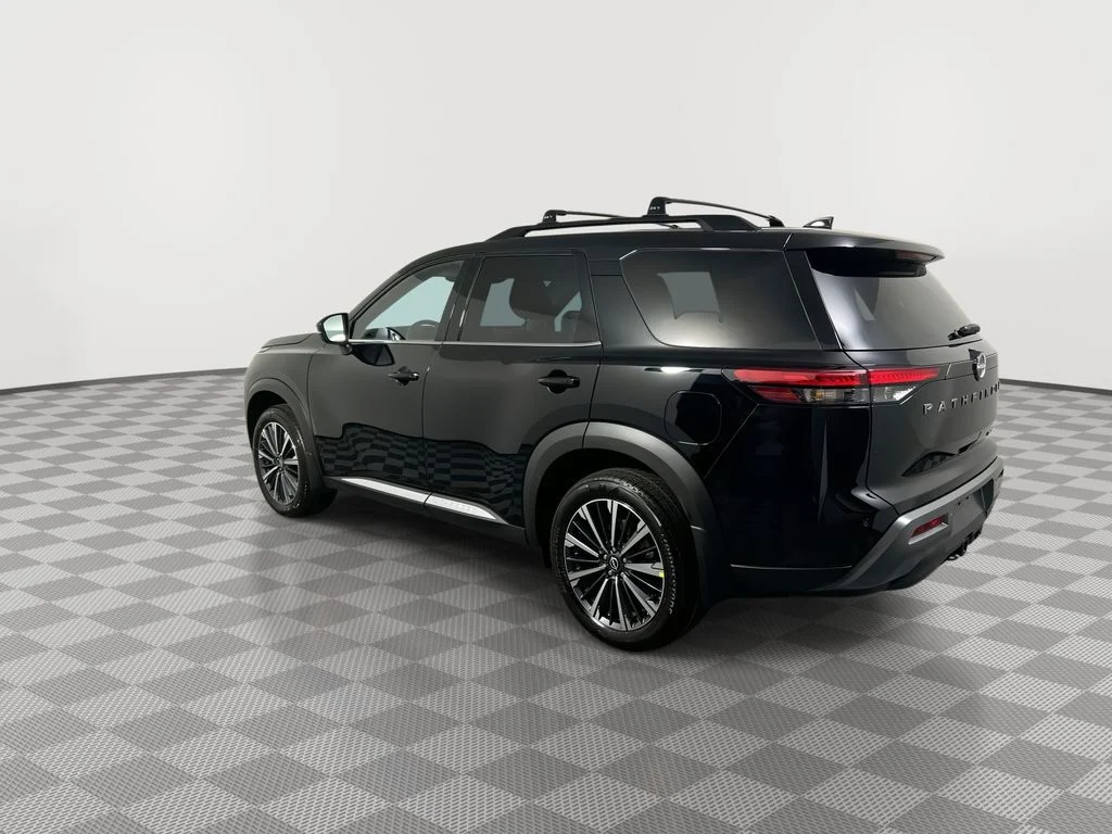 New 2026 Black Nissan Platinum image 6