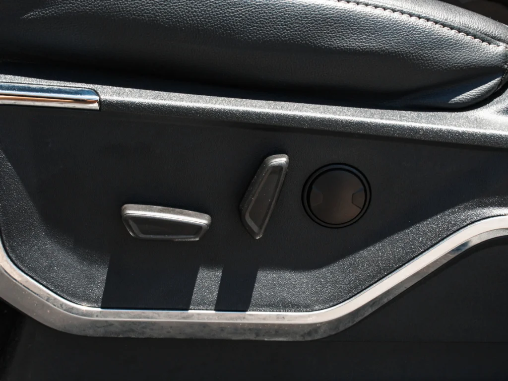 Used 2022 Oxford White Ford LARIAT image 12
