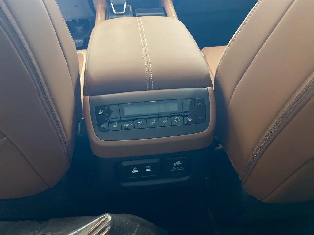 New 2026 Gray Nissan Platinum image 18