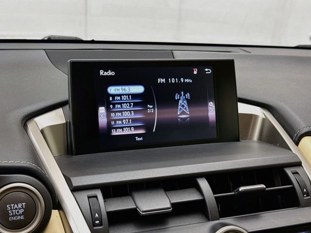 Used 2017  Lexus 200t image 15