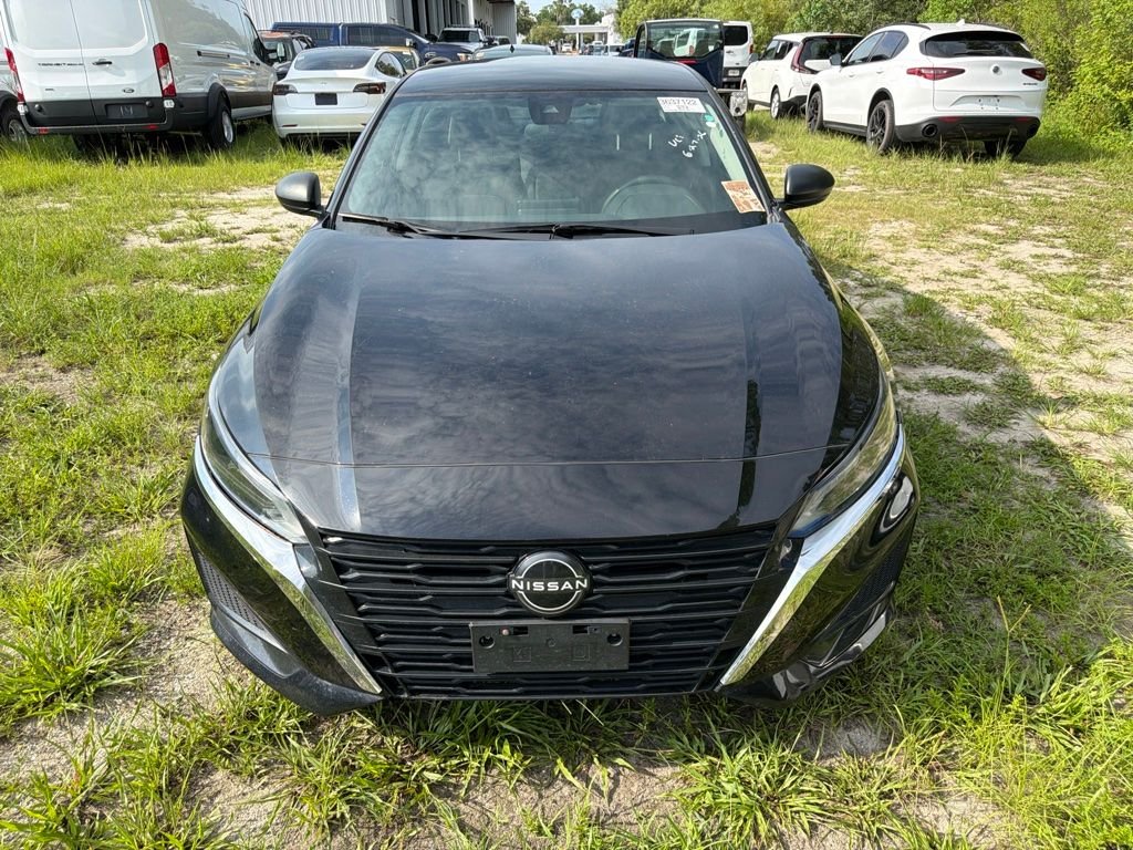 Used 2024 Black Nissan 2.5 S image 5