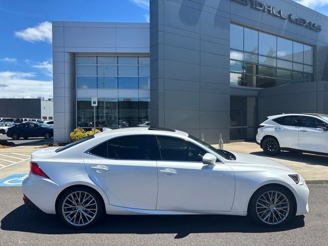 Used 2017 White Lexus 200t image 2