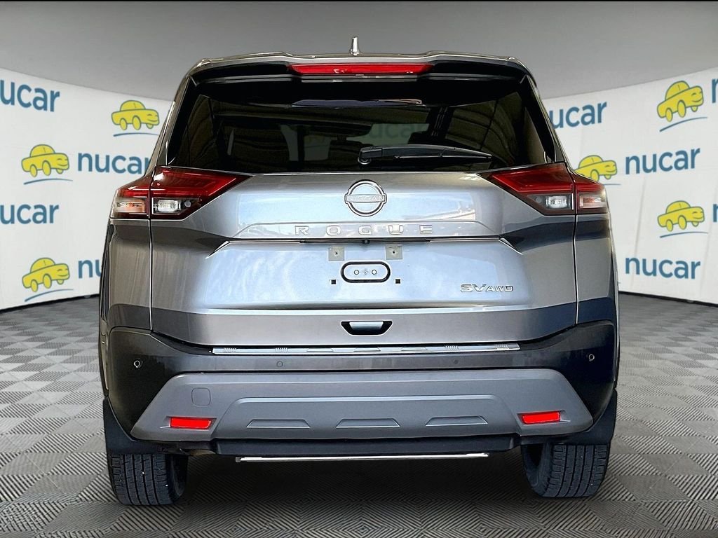 Used 2023 Gray Nissan SV image 5