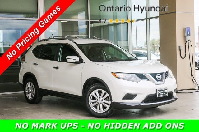 Used 2016 White Nissan SV image 1