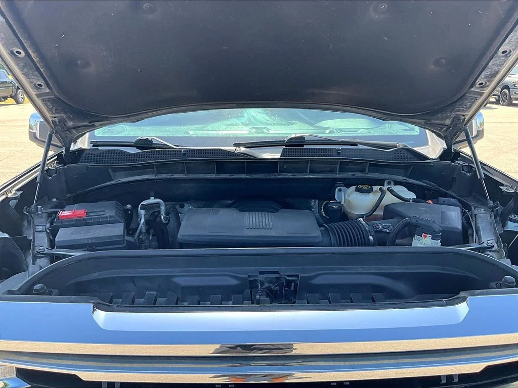 Used 2019 Black GMC SLT image 32