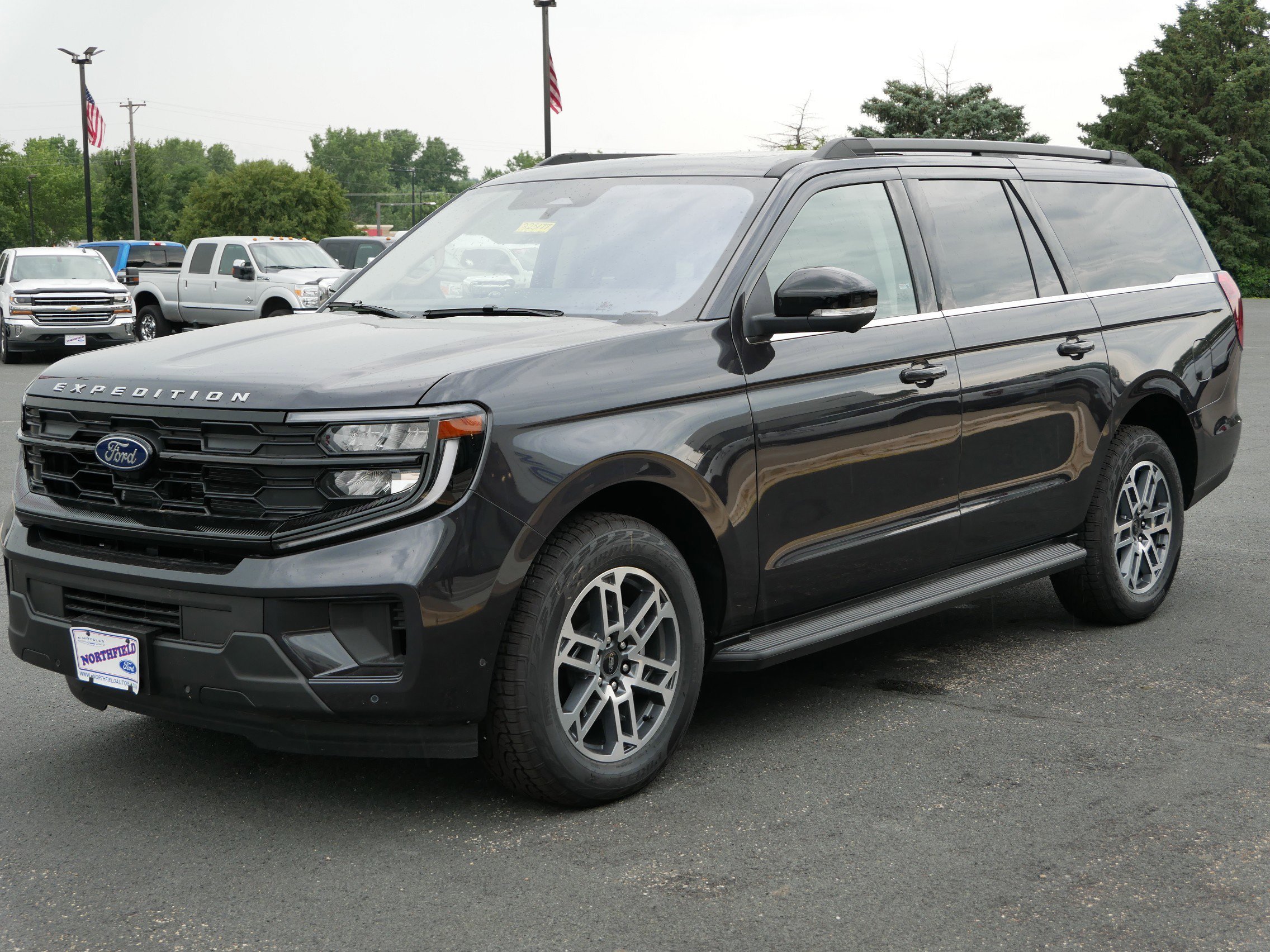New 2025 Gray Ford Active image 4
