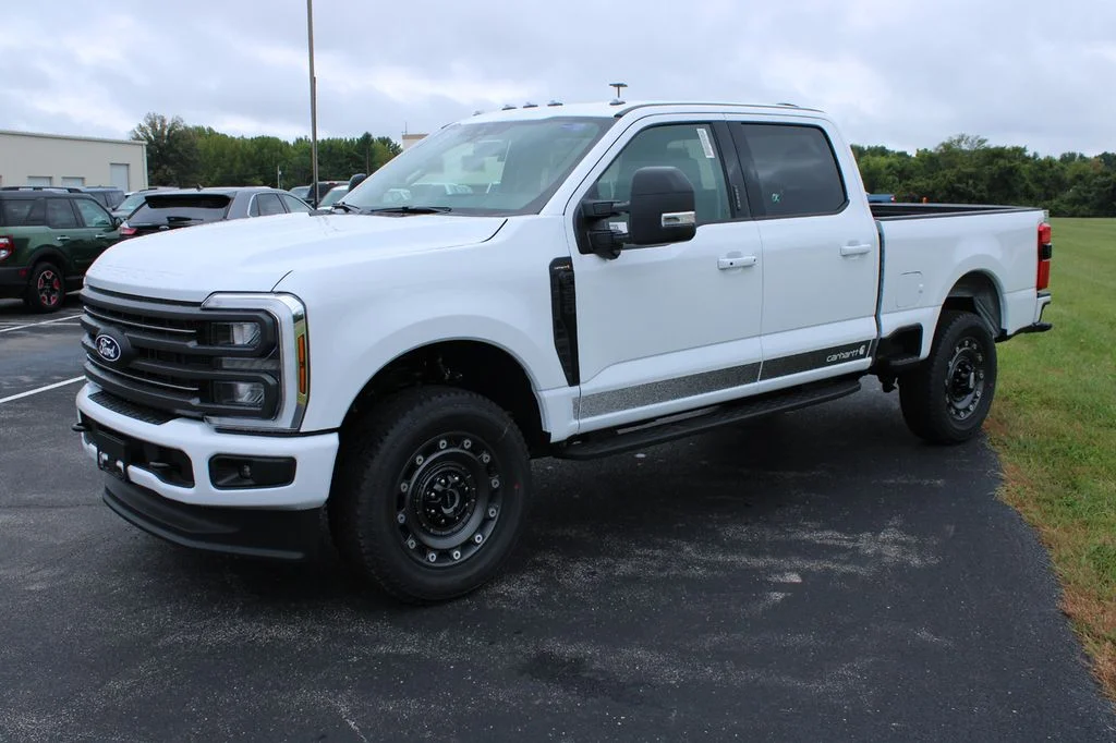 New 2027 Oxford White Ford F-350® XLT image 3