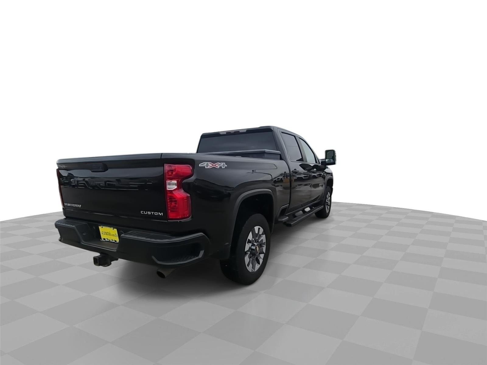 Used 2022 Black Chevrolet Custom image 8