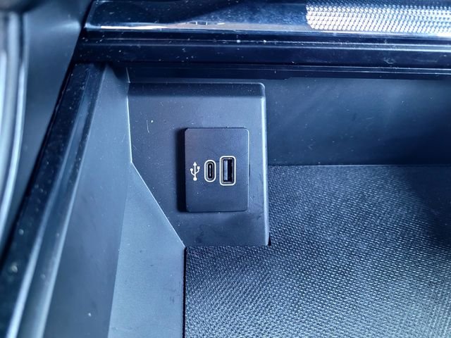 Used 2025 White Ford Lariat image 18