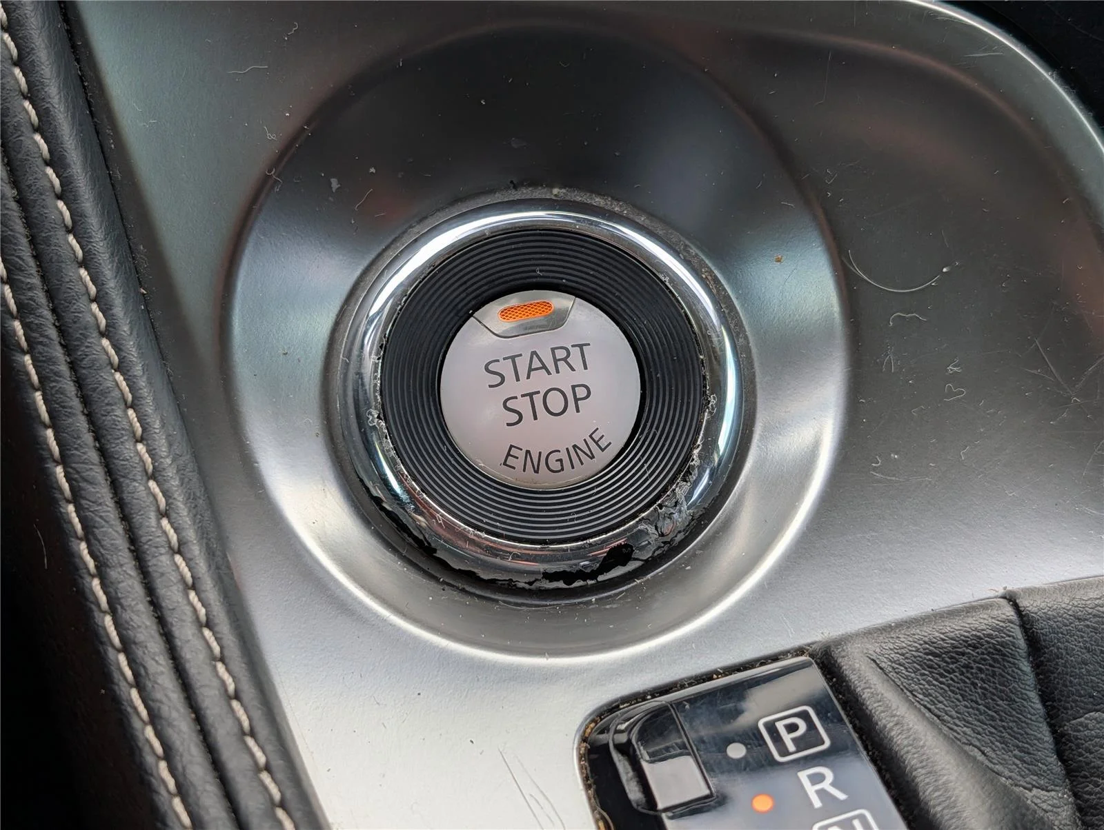 Used 2017 Pearl White Nissan Platinum image 20