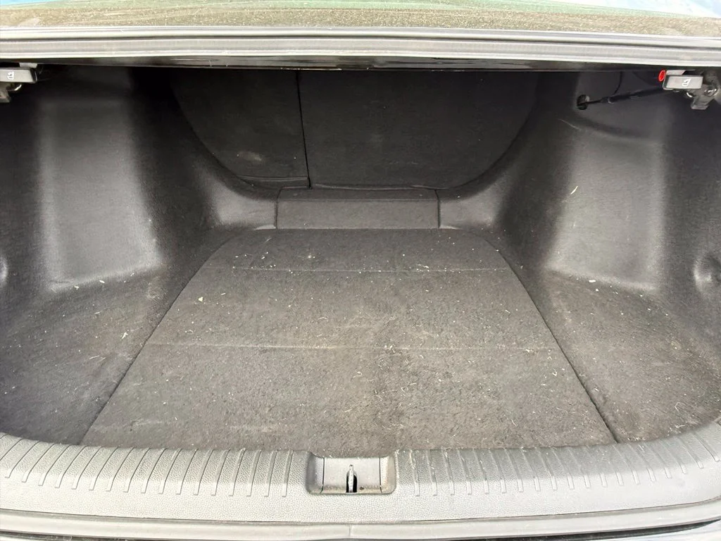 Used 2025 Black Honda SE image 8