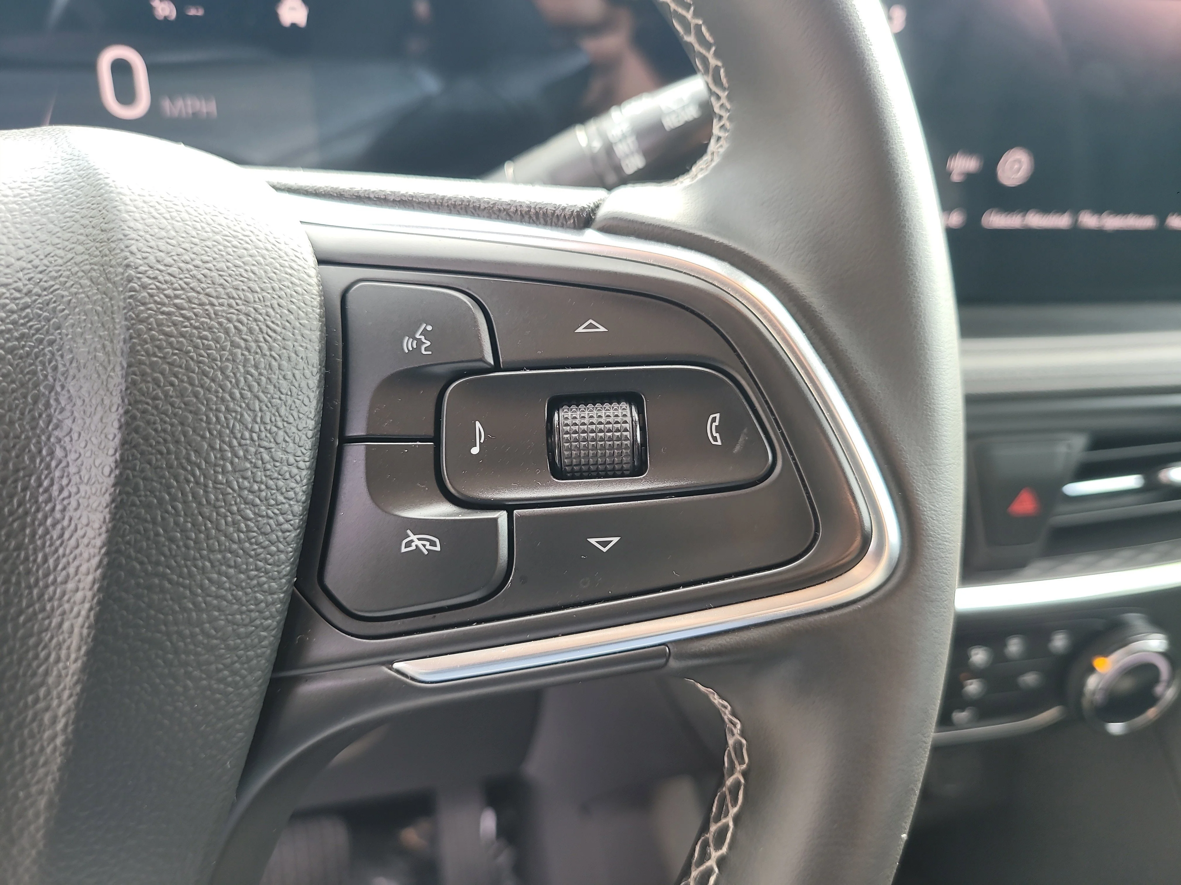 Used 2025 Ebony Twilight Metallic Buick Preferred image 27